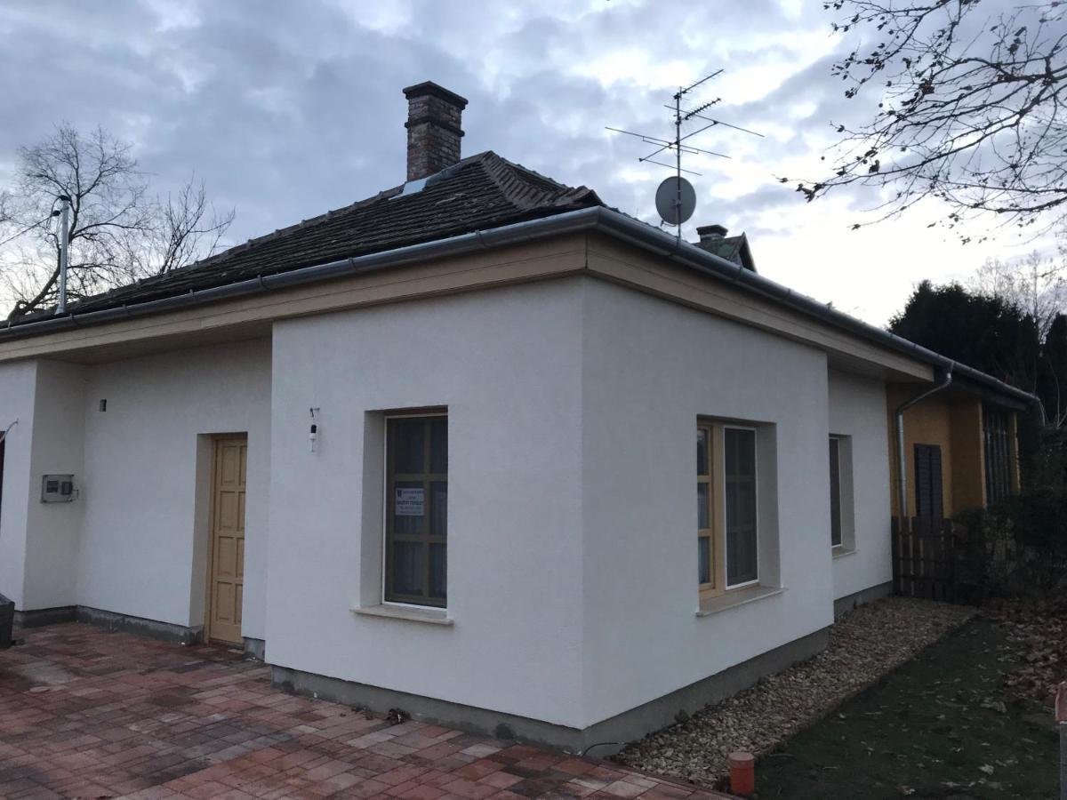 Neptun2 Apartman Domsod Екстер'єр фото